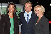 Tamara Zieschang und Johanna Wanka mit Ronald Pofalla